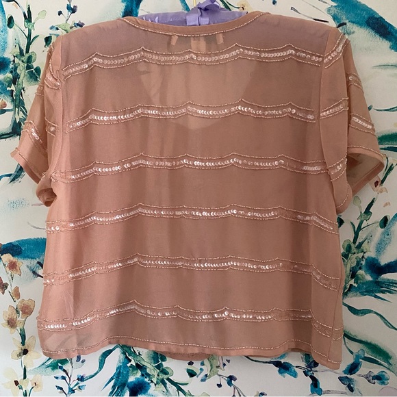 ✨SOLD✨ soft pink beaded top - Picture 2 of 6